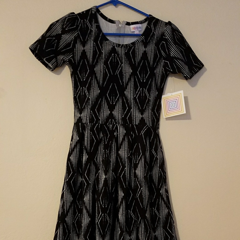 Amelia lularoe nwt