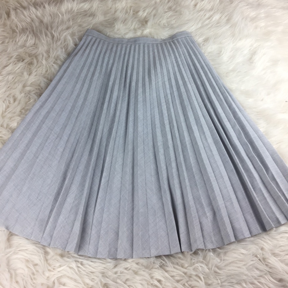 Grey pleated skirt NWOT
