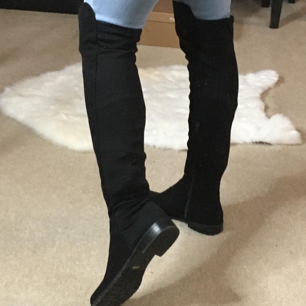 Cute black suede-like thigh high flat boots s7