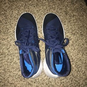 Nike zoom basketball shoes