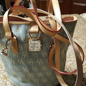 Dooney & Bourke handbag