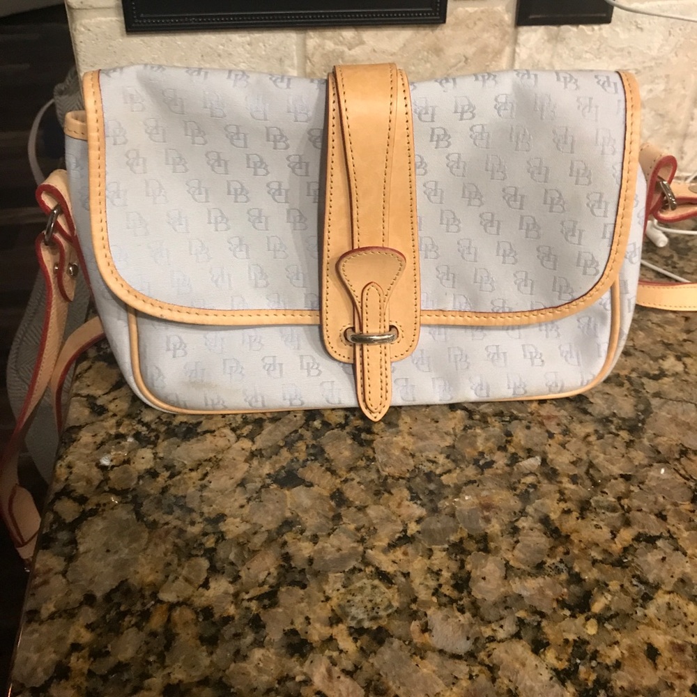 Dooney & Bourke purse