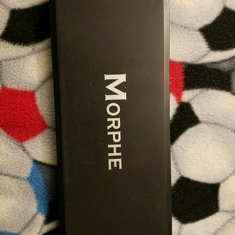 Morphe brushes blush palette