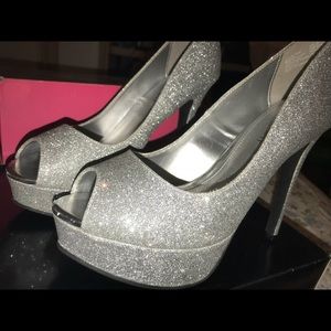Fiona night silver heels