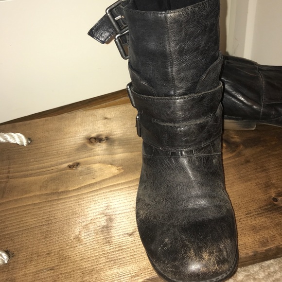 Nine West Distressed leather boots - Picture 3 of 3
