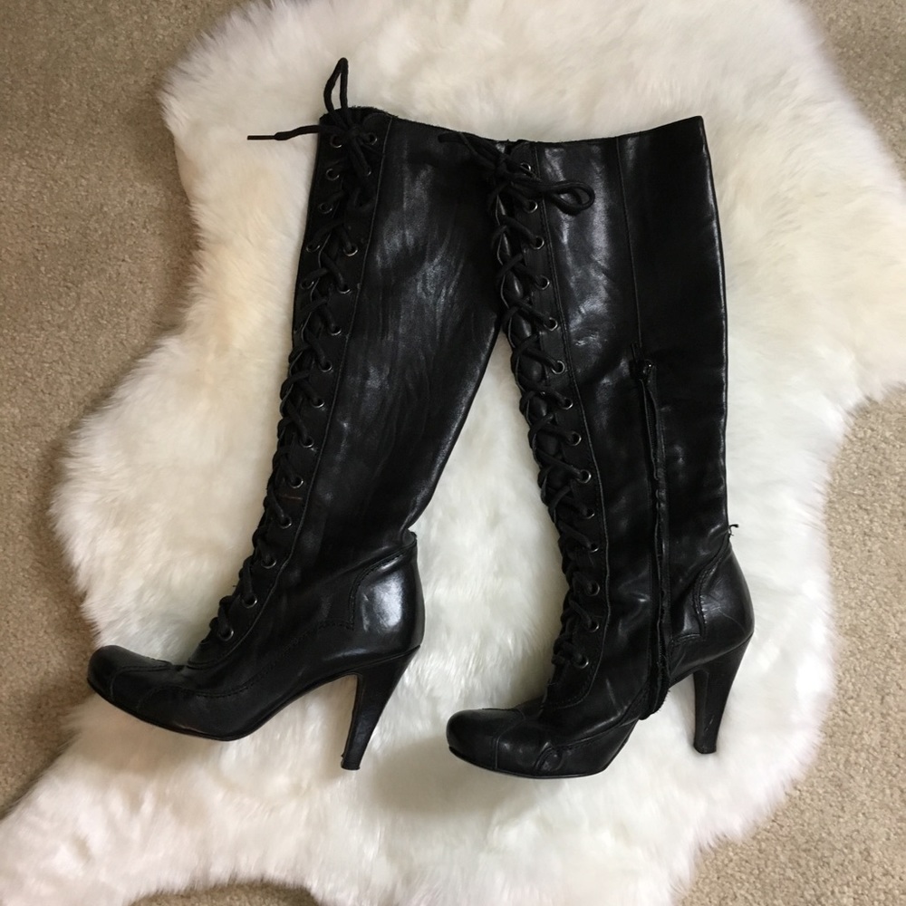 Steven black leather knee-high lace up  boots 7