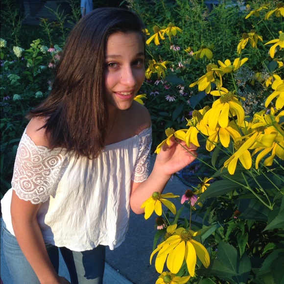 Meet your Posher, Talia - Picture 1 of 1