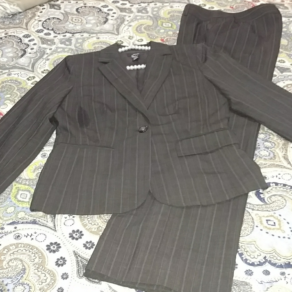 Alfani dk brown with blue and tan pin stripe suit