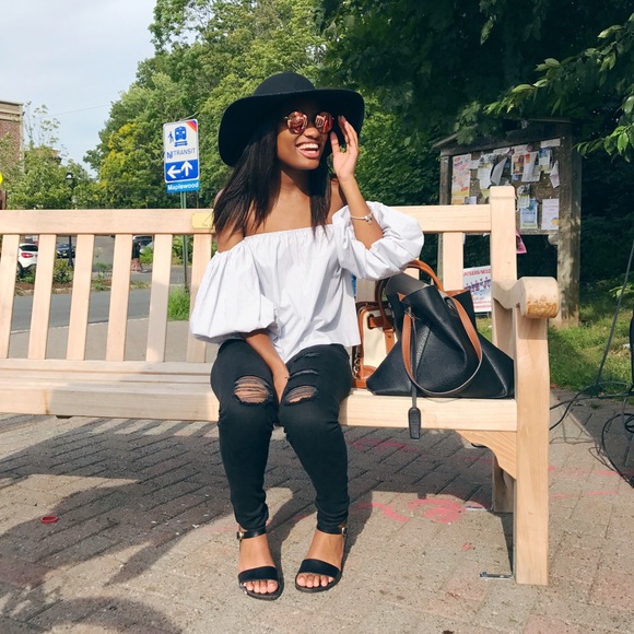 Meet your Posher, Shanice - Picture 2 of 3