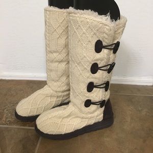 Muk Luks Sweater Boots - size 8