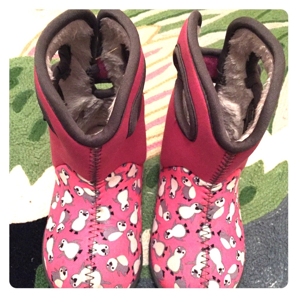 Little girl size 7 Bogs☃️❄️