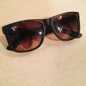 RAY BAN JUSTIN TORTOISE MEN’S SUNGLASSES