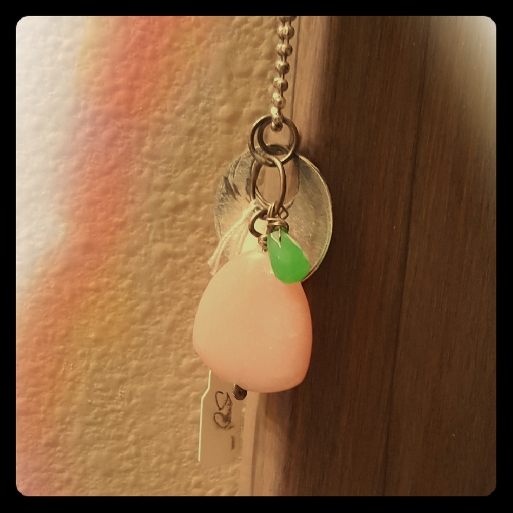 Metal and stone necklace