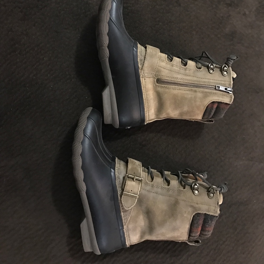 Sperry Boots