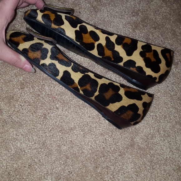 FREE W/$15 PURCHASE 🐆🐆 CALF HAIR LEOPARD FLATS - Picture 4 of 4