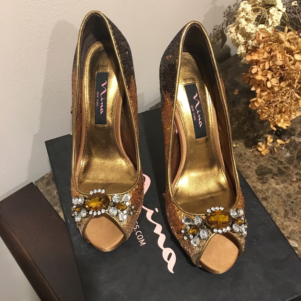 NINA, BRONZE SEQUIN & CRYSTAL PEEPTOE PUMP
