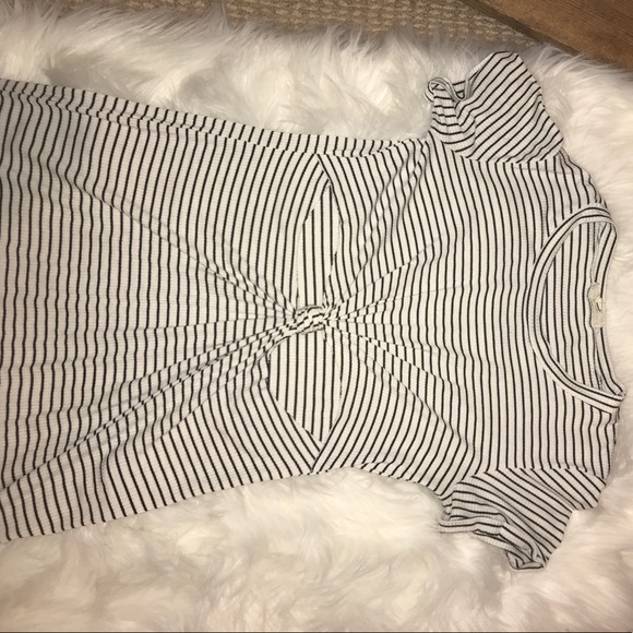 Gathered knot cut-out dress - Picture 1 of 2