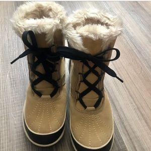 Sorel Tivoli II snow boots