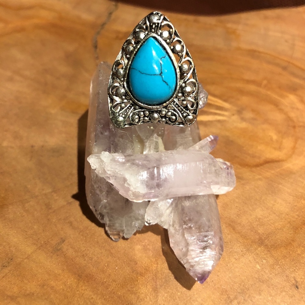 Costume fake turquoise adjustable ring 🦋