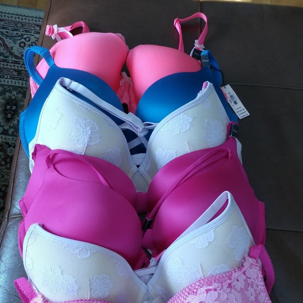 Victoria secret padded push up bras 😘