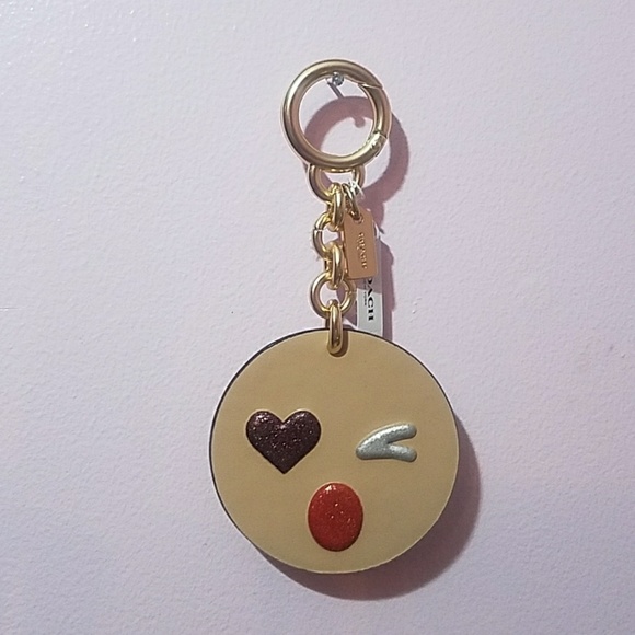 💜BNWT/Authentic Coach Heart Wink Bag Charm💜 - Picture 3 of 8