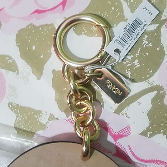 💜BNWT/Authentic Coach Heart Wink Bag Charm💜 - Picture 4 of 8