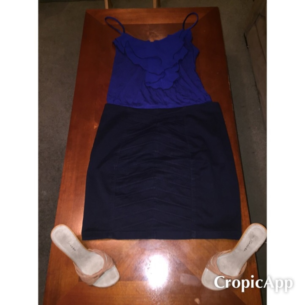 Express denim basket weave pattern pencil skirt.