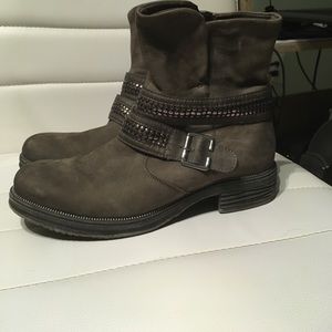 FLASH SALE Combat boot