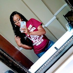 Meet your Posher, Easha