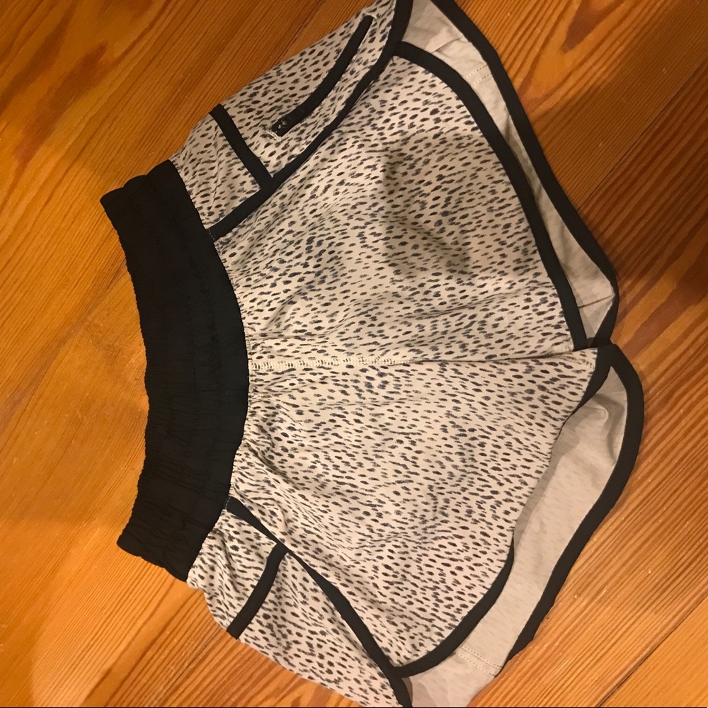 RARE Lululemon tracker short