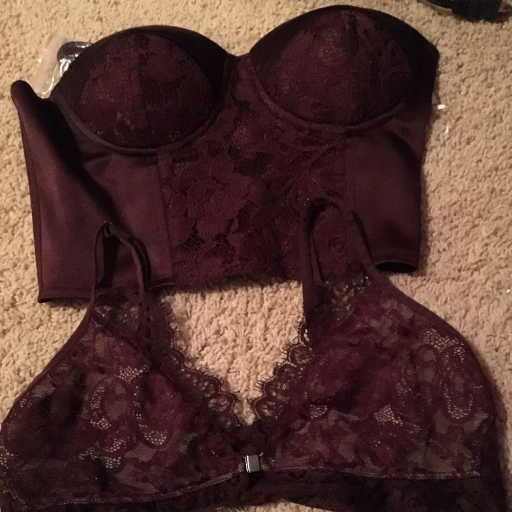 🥀Burgundy corset and bralette!!🥀