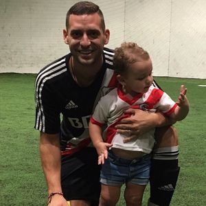 Meet your Posher, Jonatan