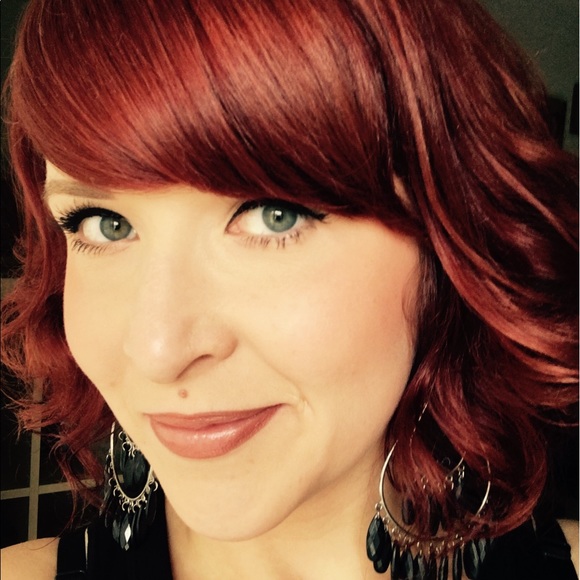 Meet your Posher, Karolina - Picture 1 of 1