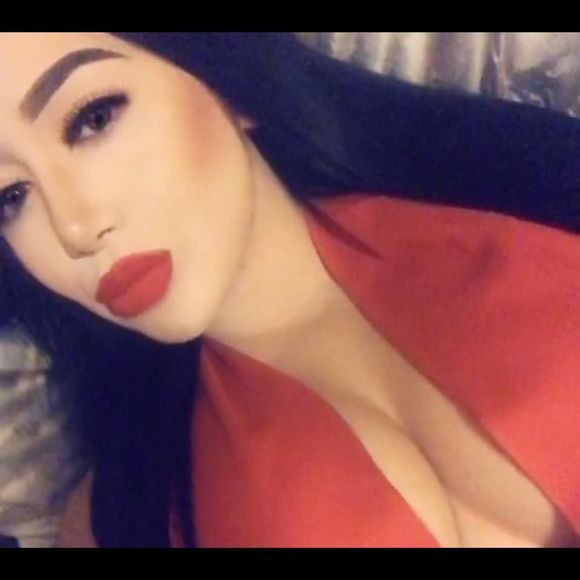 Meet your Posher, Nohely - Picture 1 of 1