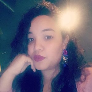 Meet your Posher, Cenia