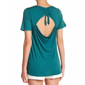 Short sleeve tie back tee