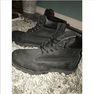 All black timberland boots