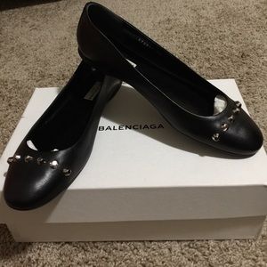 💯% authentic!! Brand new Balenciaga flats💕