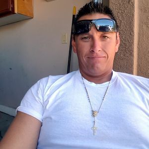 Meet your Posher, Carlos