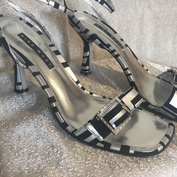 Shoes - Picture 2 of 4