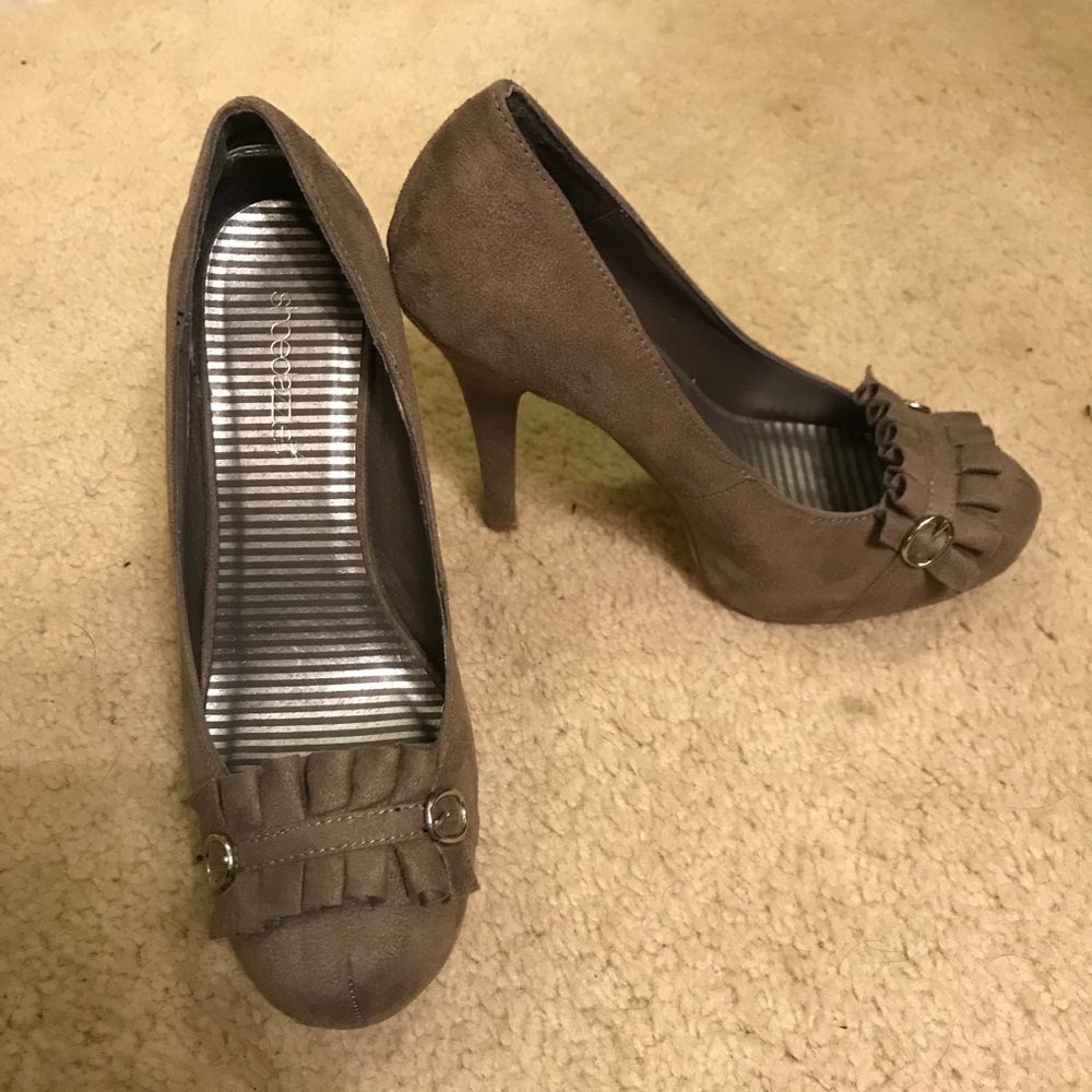Dark taupe suede heels