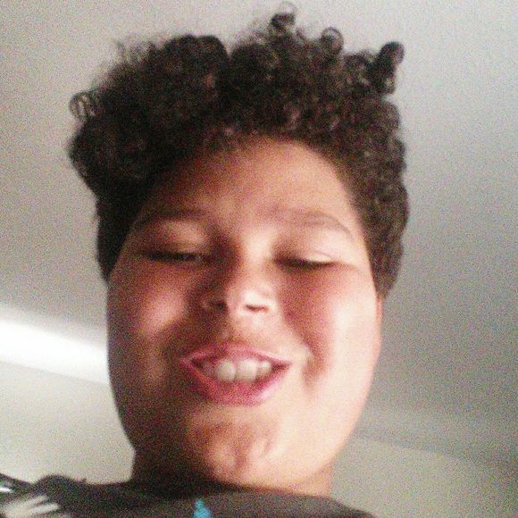 Meet your Posher, Alex - Picture 1 of 1