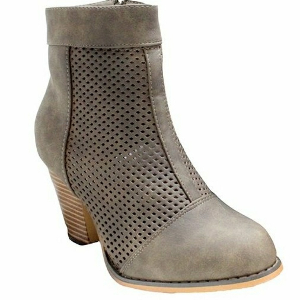 šNUBUCK PERFORATED WOMEN'S BOOTIE - Picture 3 of 8