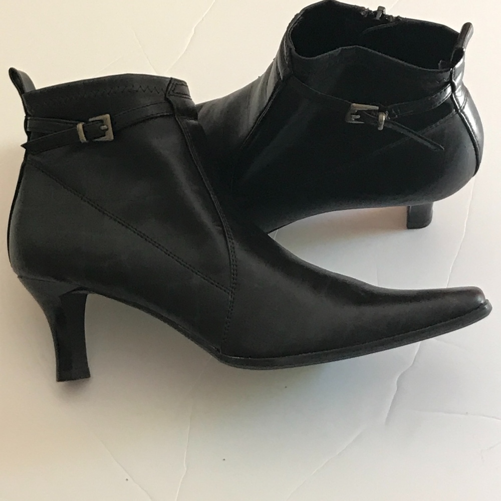 Predictions Booties Brown Faux Croc Leather