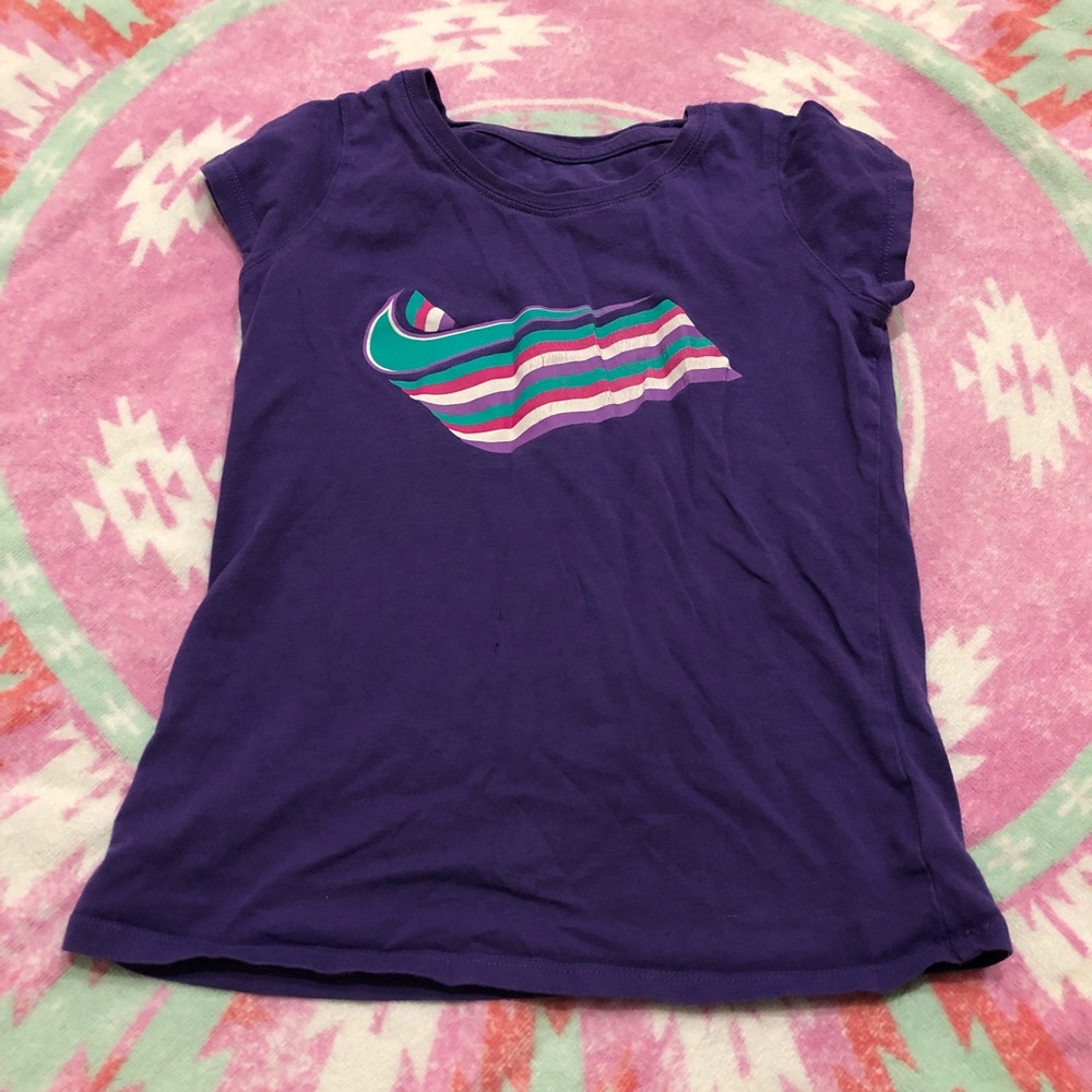 Girls Nike T-shirt