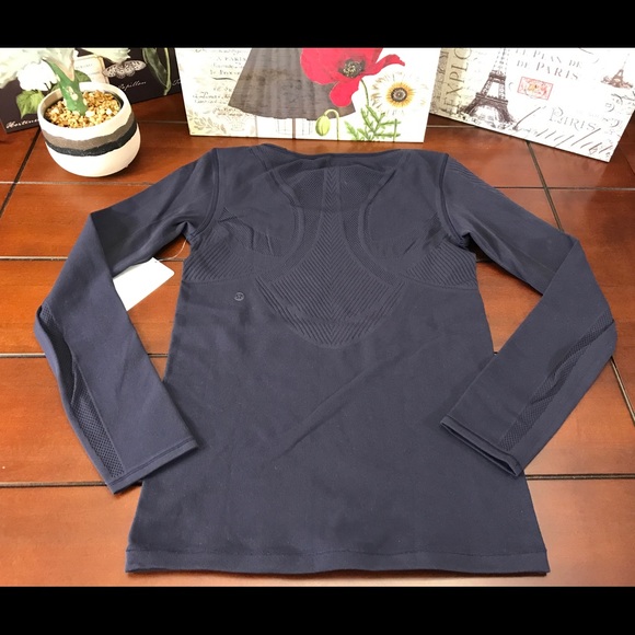 Lululemon Reveal Long Sleeve Top-Navy, Large - Picture 4 of 6