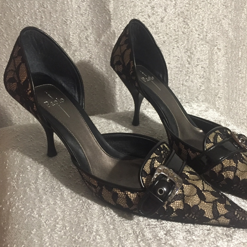 Shoes - Picture 2 of 4