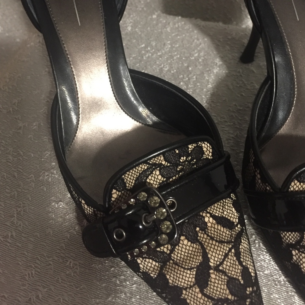 Shoes - Picture 3 of 4