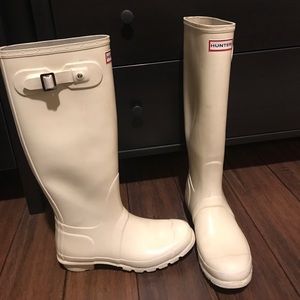 White hunter size 7 rain boots