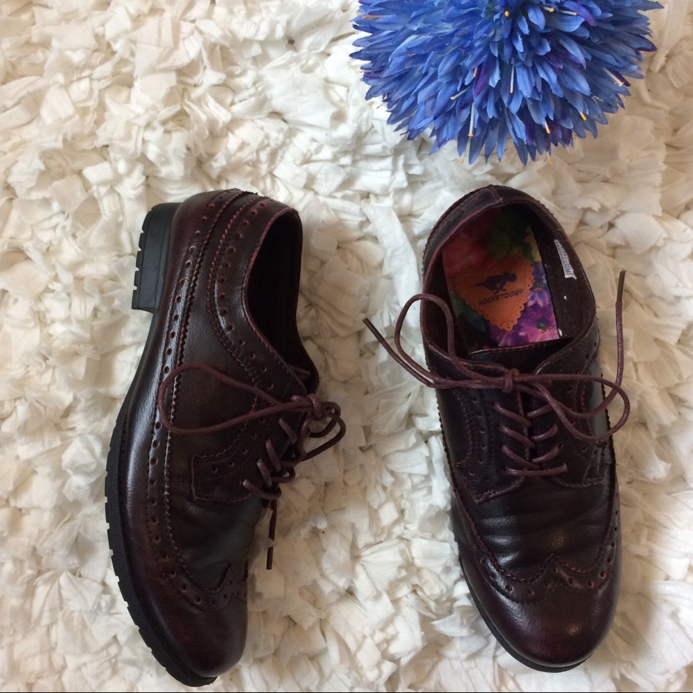Rocket Dog wingtip laced oxfords burgundy 6.5
